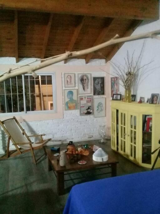 La Casa De Los Murales Avellaneda  Exterior foto